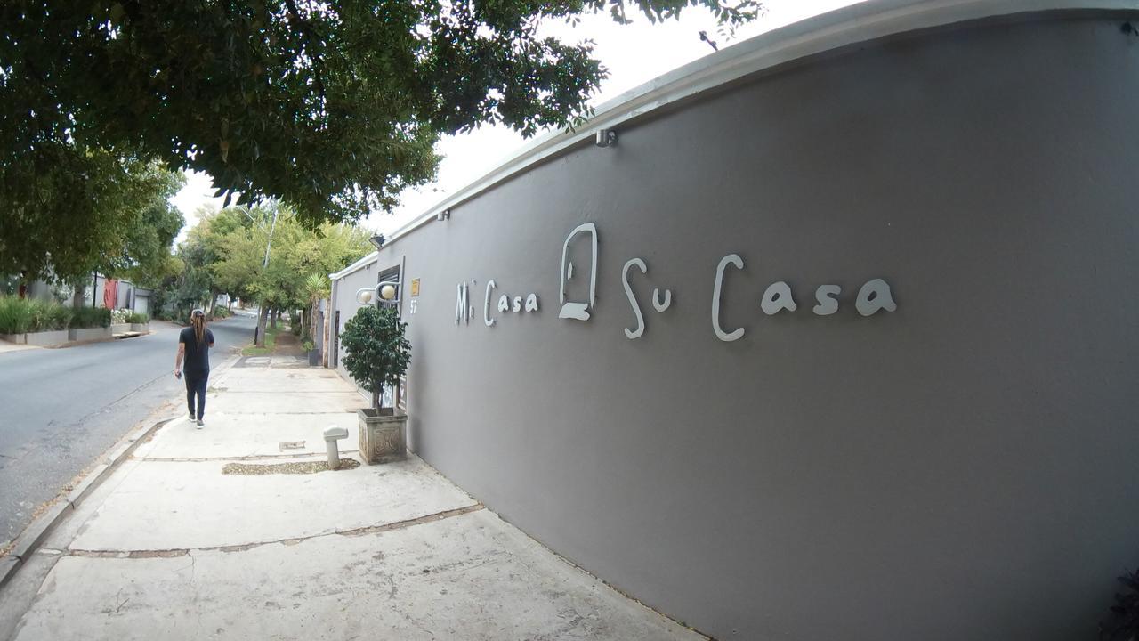 Hotel Mi Casa Su Casa à Randburg Extérieur photo
