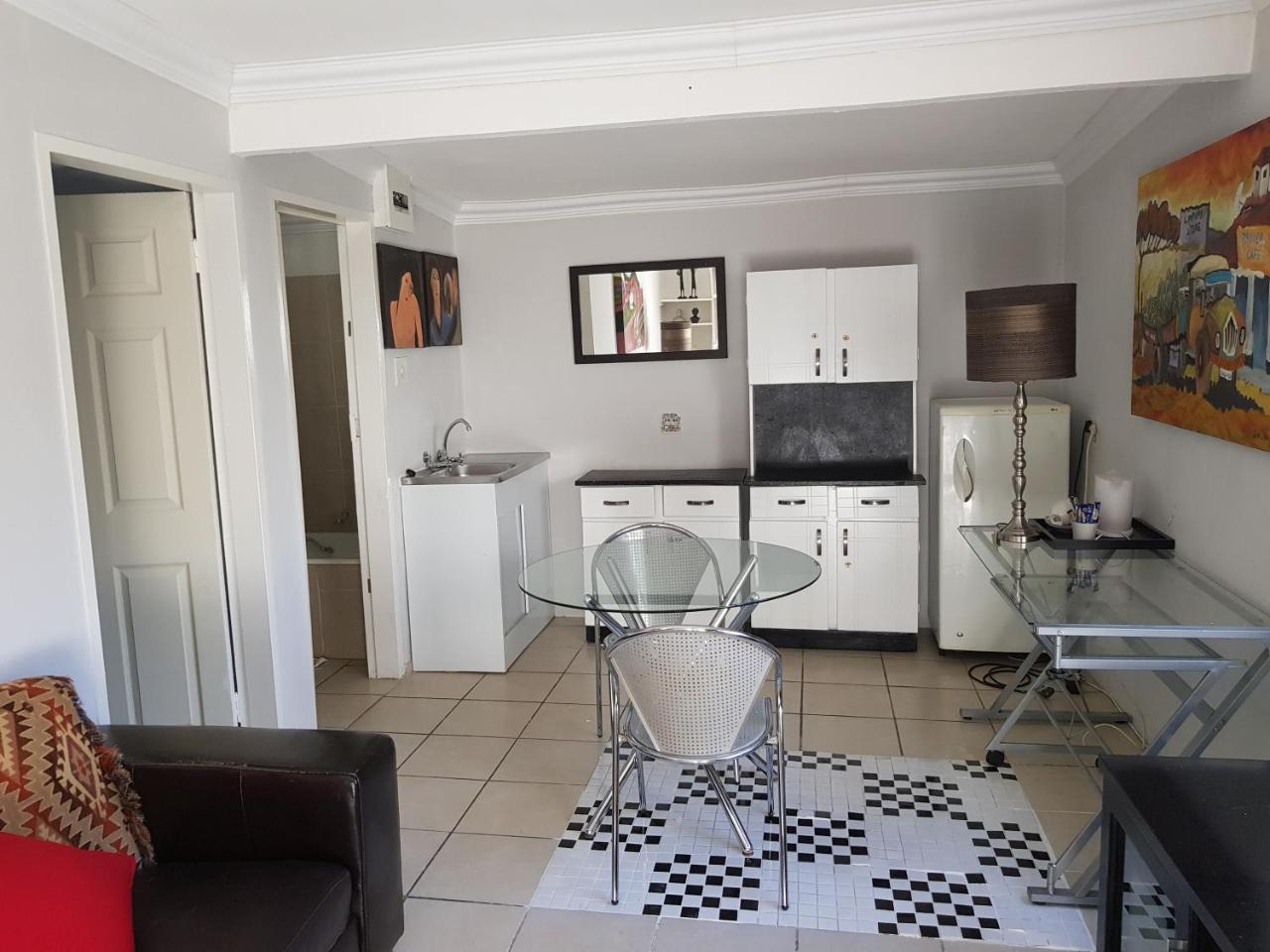 Hotel Mi Casa Su Casa à Randburg Extérieur photo